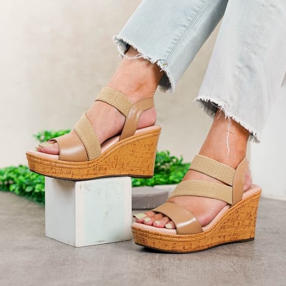 Thumbnail gambar ke-3 produk Pollux Bold WPOKT 25 - Sepatu Sandal Wedges Wanita Kekinian 8Cm