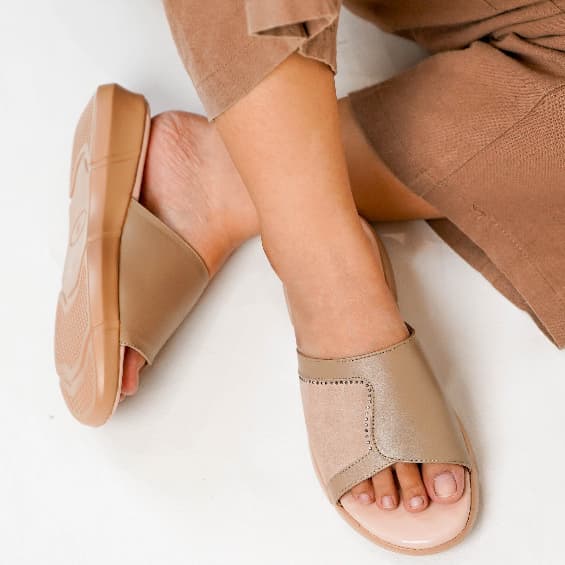 Thumbnail gambar ke-3 produk Pollux Daily WPOJQ 22 - Sandal Flat Wanita Bahan Kulit Asli