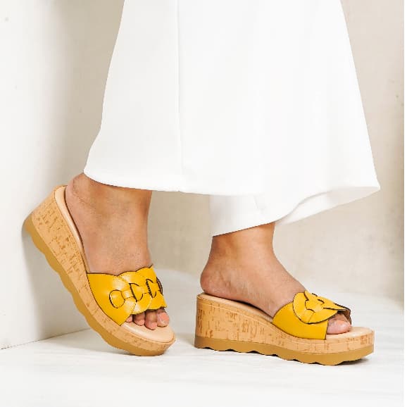 Thumbnail gambar ke-10 produk Pollux Daily Cherry Wood WPODN 13 - Sandal Wedges Kulit Wanita | Sandal Daily Wanita