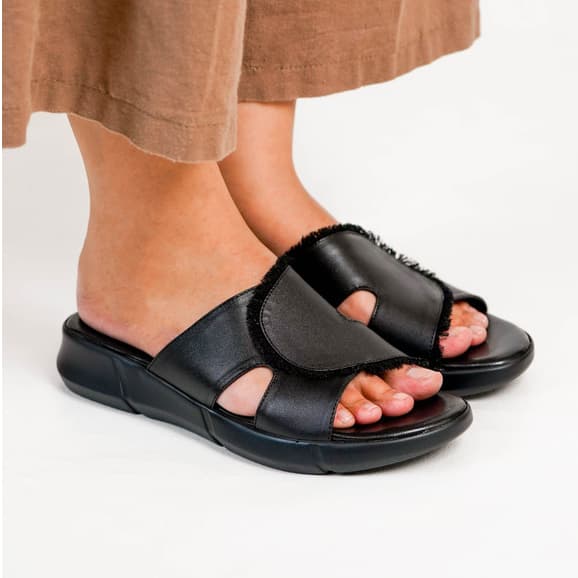Gambar ke-7 produk Pollux E - Wear WPOJQ  18 - Sandal Flat Wanita Bahan Kulit Asli Premium