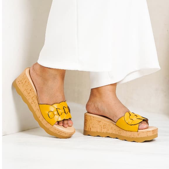 Thumbnail gambar ke-5 produk Pollux Daily Cherry Wood WPODN 13 - Sandal Wedges Kulit Wanita | Sandal Daily Wanita