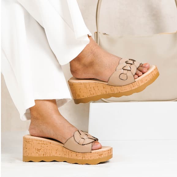 Thumbnail gambar ke-11 produk Pollux Daily Cherry Wood WPODN 13 - Sandal Wedges Kulit Wanita | Sandal Daily Wanita