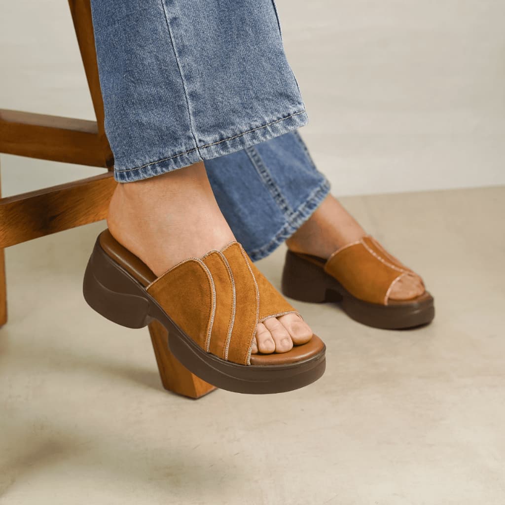 Gambar ke-10 produk Pollux Bold WPOCU 01 - Sandal Wedges Wanita Bahan Kulit Asli Premium Empuk Nyaman Anti Licin