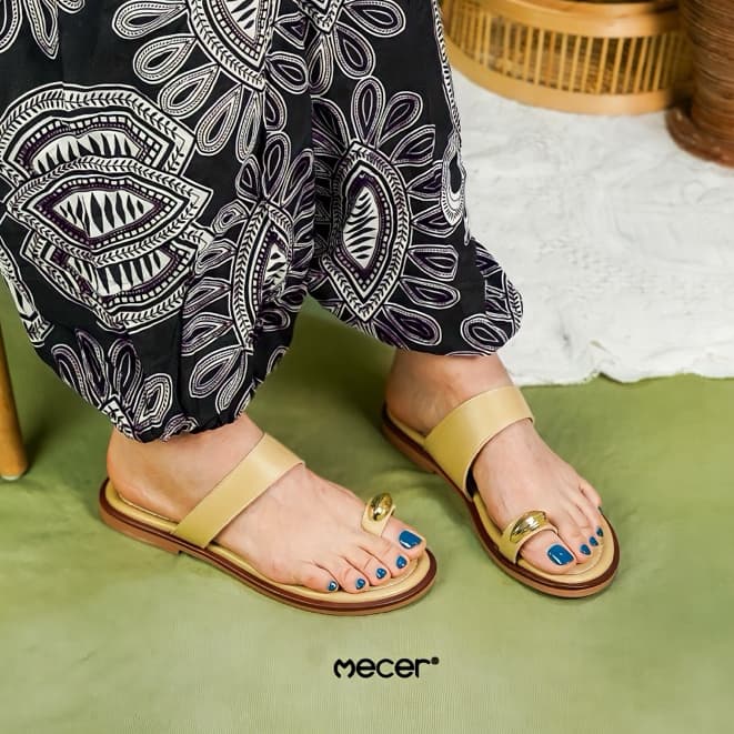 Thumbnail gambar ke-5 produk Mecer Daily WWH 22Y14  Sandal Slip On Wanita 36-40