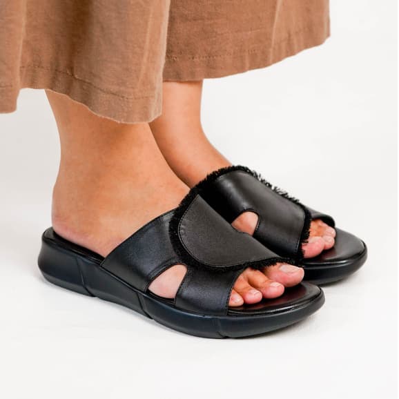 Thumbnail gambar ke-8 produk Pollux E - Wear WPOJQ  18 - Sandal Flat Wanita Bahan Kulit Asli Premium