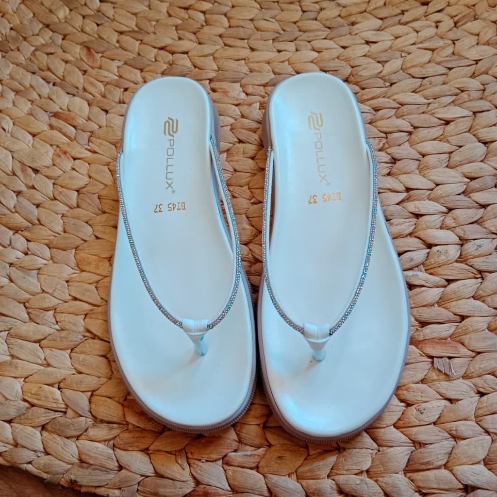Gambar ke-1 produk Pollux E-Wear WPOBT 45 - Sandal Japit Wanita Bahan Kulit Asli