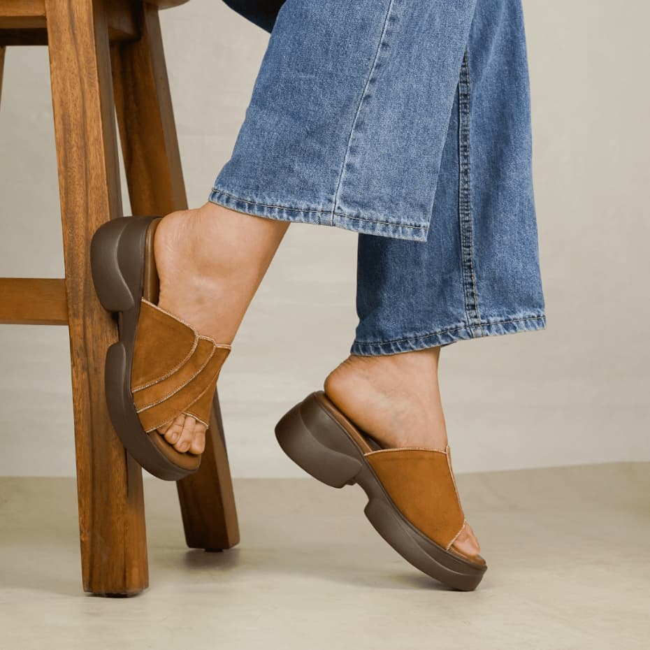 Gambar ke-10 produk Pollux Bold WPOCU 01 - Sandal Wedges Wanita Bahan Kulit Asli Premium Empuk Nyaman Anti Licin