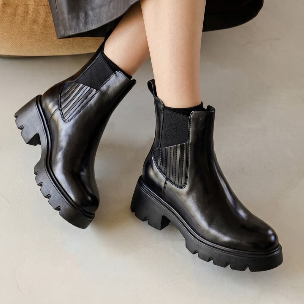 Gambar ke-9 produk Pollux Boots WBB 98681 - Sepatu Boots Casual Wanita Bahan Kulit Asli Cocok Untuk Winter WBB 2818