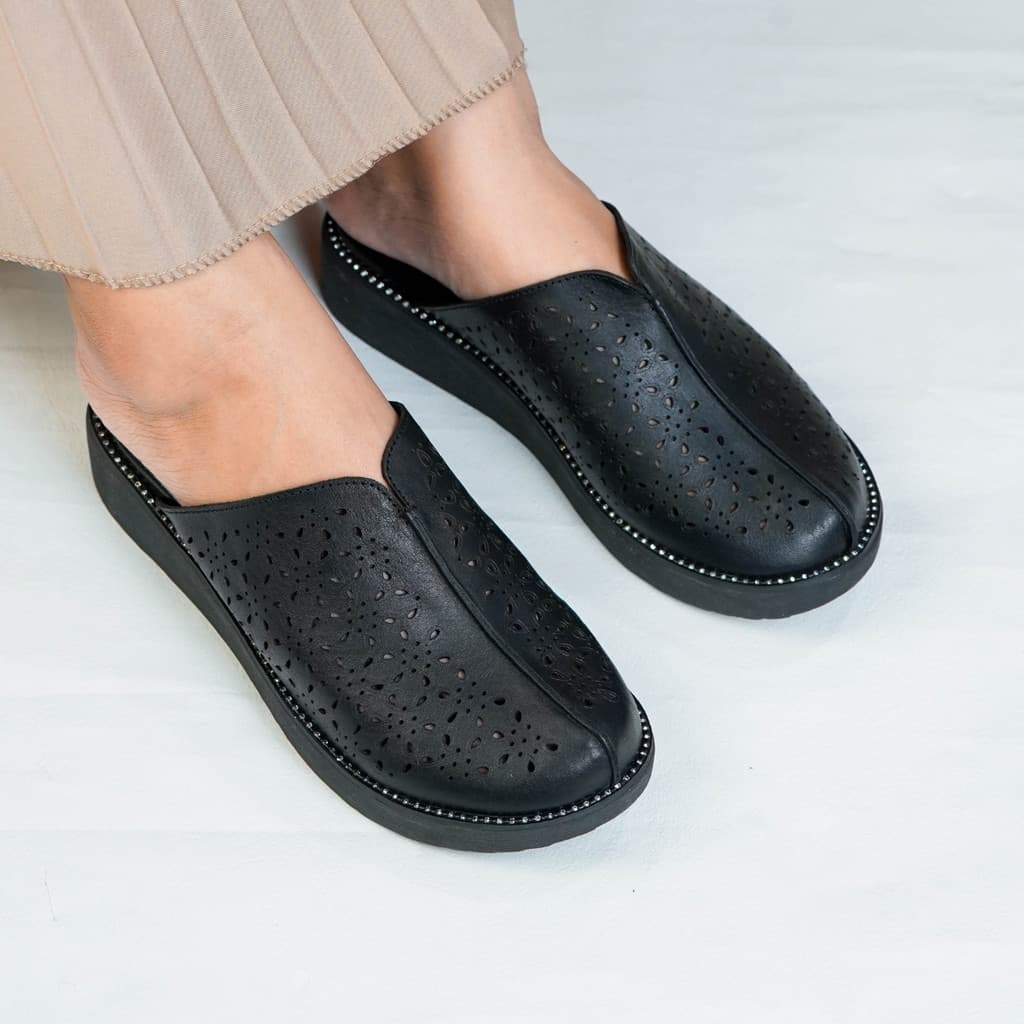 Gambar ke-5 produk Pollux Daily WPOKZ 24 -  Sandal Wanita Daily Anti-Slip Leather Sandals
