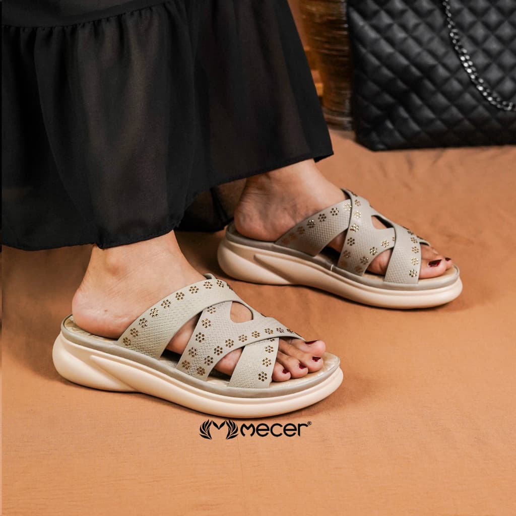 Gambar ke-1 produk Mecer Daily WTX 61D69 - Sandal Wanita Elegan – Nyaman dan Stylish untuk Sehari-hari
