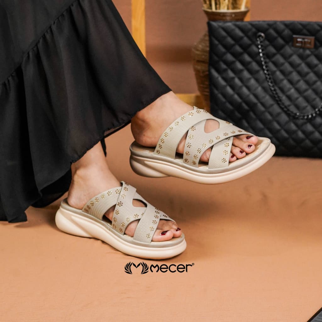 Thumbnail gambar ke-3 produk Mecer Daily WTX 61D69 - Sandal Slide Wanita Slip On Anti Slip Ringan Dan Empuk