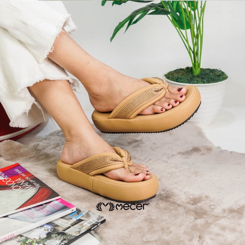 Gambar ke-10 produk Mecer Daily WTX 7069 - Sandal Jepit Platform Kristal Elegan