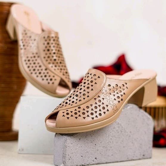 Gambar ke-1 produk Pollux Simplicity Wpoer 17 - High Heels Wanita Kekinian | Heels Chunky Wanita
