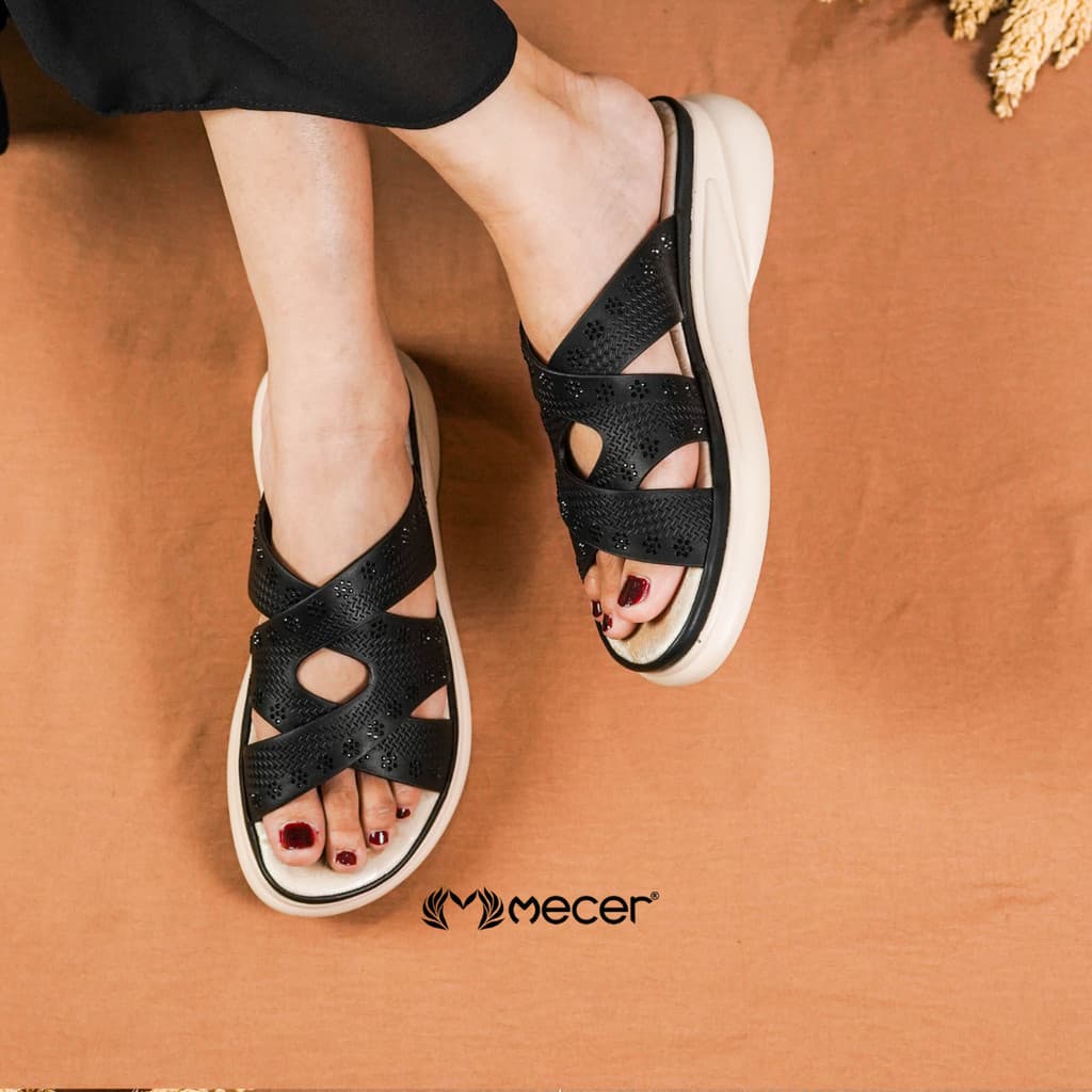 Gambar ke-1 produk Mecer Daily WTX 61D69 - Sandal Wanita Elegan – Nyaman dan Stylish untuk Sehari-hari
