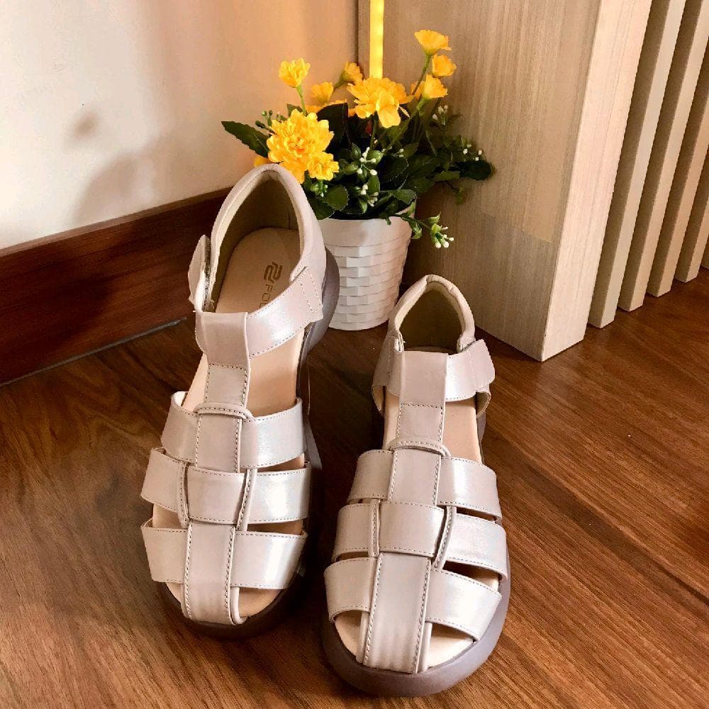 Gambar ke-9 produk Pollux E-Wear WPOMO 28 - Sandal Flat Wanita Kekinian Bahan Kulit Asli Ringan Anti Slip Cocok untuk Ak