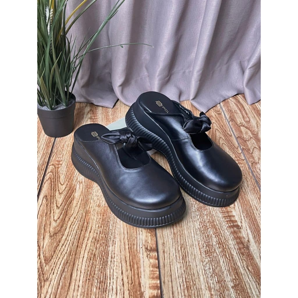 Gambar ke-1 produk Pollux WPOKY 45 - Sandal Wedges Wanita Bahan Kulit Asli