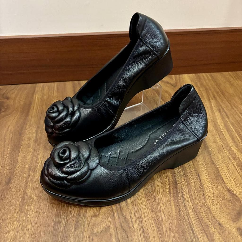 Gambar ke-1 produk Pollux Monday WDQ 2189 - Sepatu Kerja Wanita Bahan Kulit Asli | Sepatu Wedges Wanita Tinggi 5cm