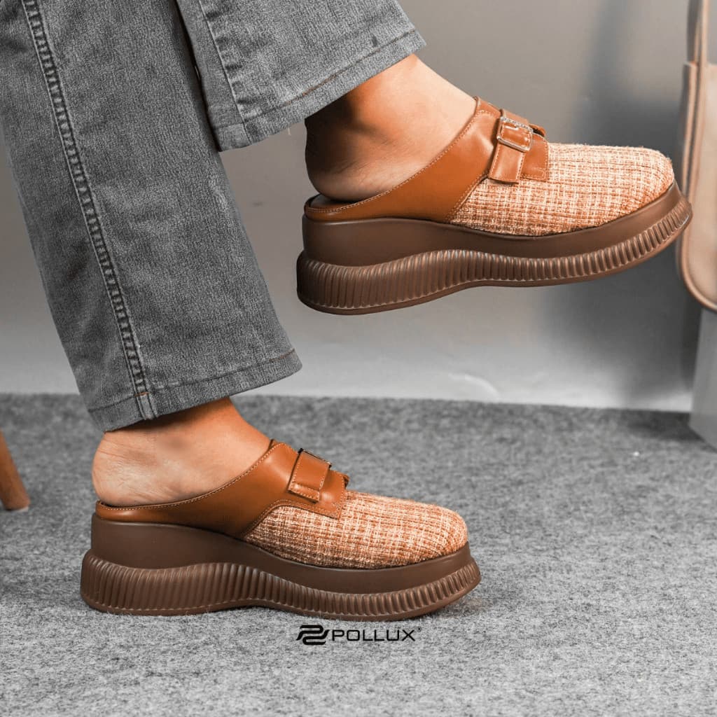 Gambar ke-1 produk Pollux Bold WPOKY 35 - Sandal Wedges Wanita Slip On Bahan Kulit Asli Anti Slip