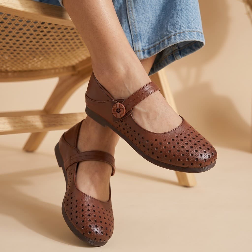 Thumbnail gambar ke-2 produk Pollux Monday WBB 73228 - Sepatu Wanita Mary Jane Kulit Asli Hak 3cm Elegan Nyaman