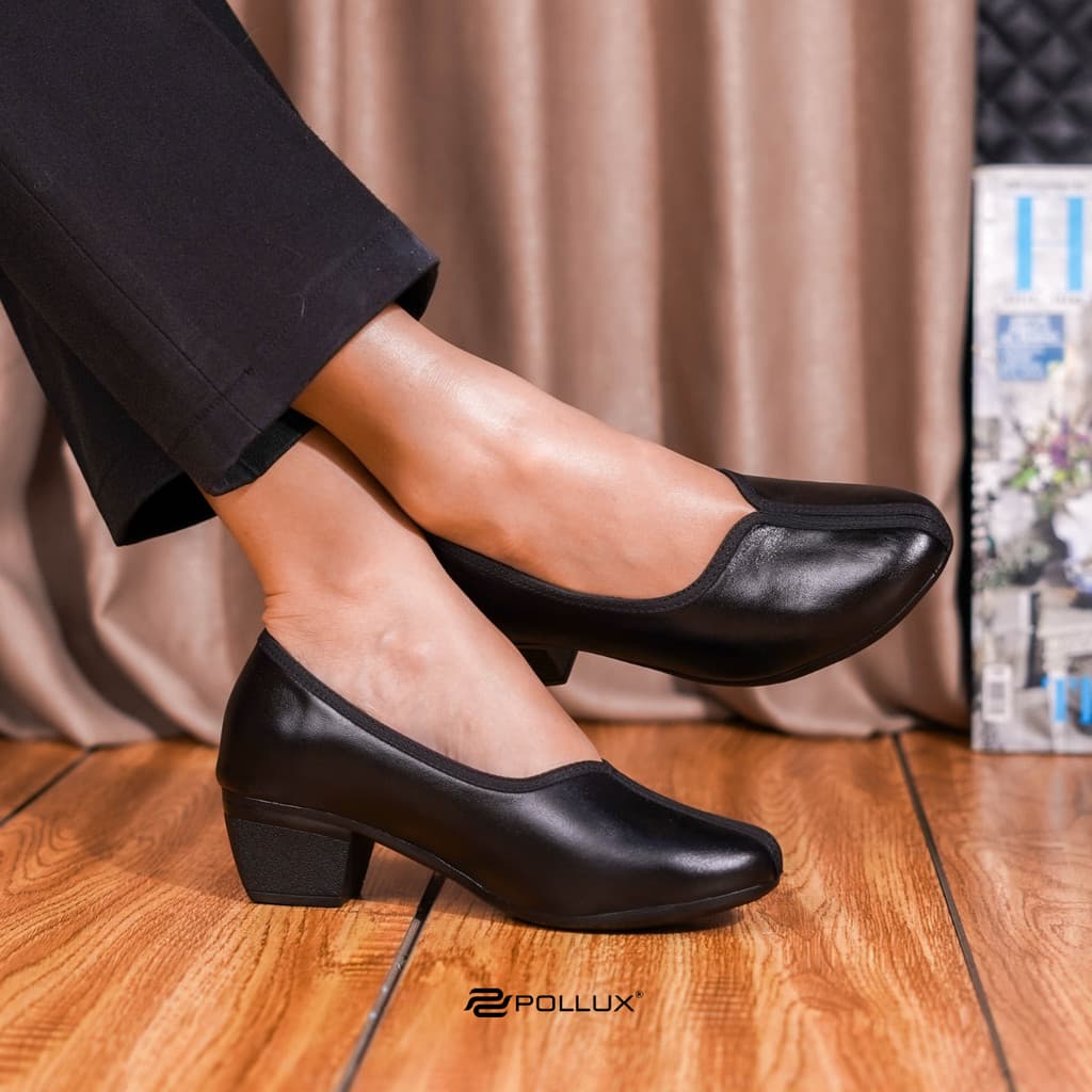 Gambar ke-1 produk Pollux Monday WPOMN 44  - Sepatu Pantofel Hitam Kerja Wanita Bahan Kulit Asli