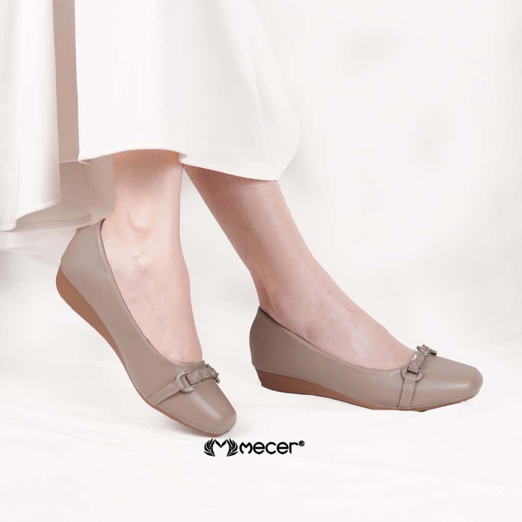 Thumbnail gambar ke-2 produk Mecer Monday WYH 3988293 Khaki dan Hitam Size 36-41, Flat Shoes Wanita Kekinian Formal, Kuliah, Kantor